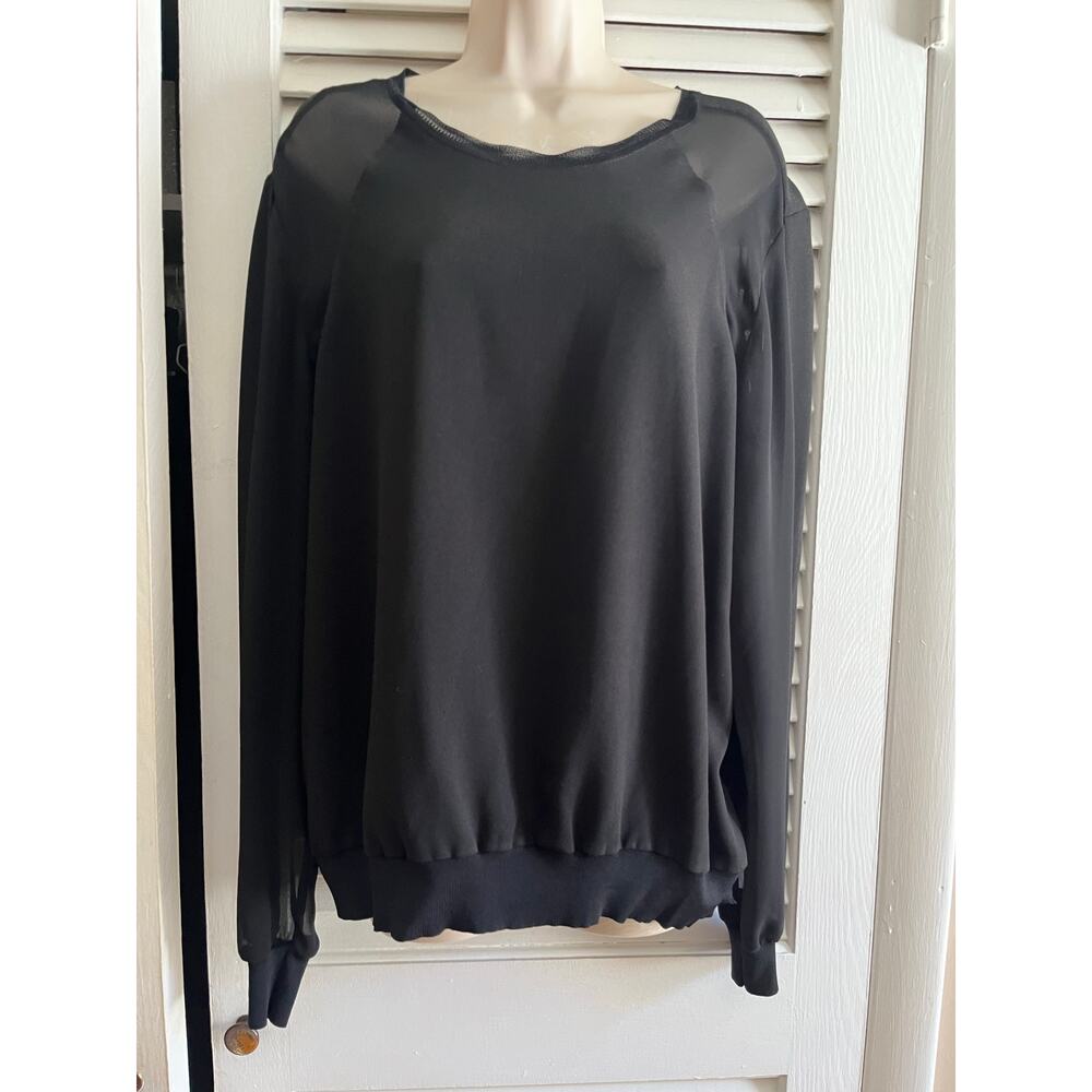 BCBGMAXAZRIA black sheer sleeve L Banded hem and sleeves luxurious party
